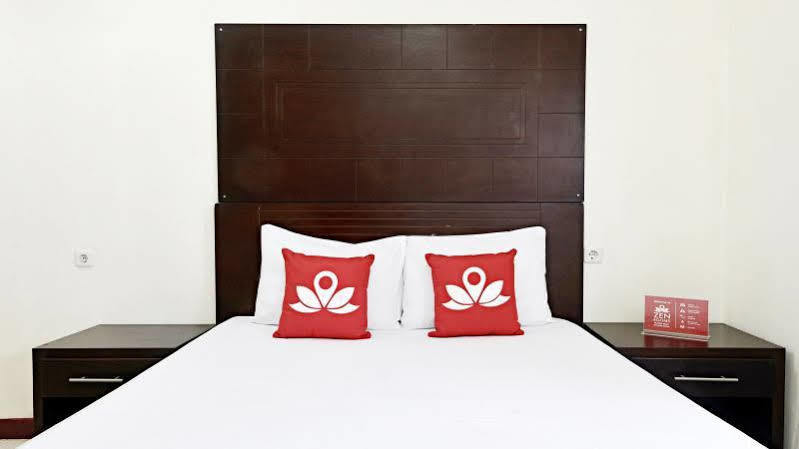 Zen Rooms Kuningan Tiong Jakarta Bagian luar foto