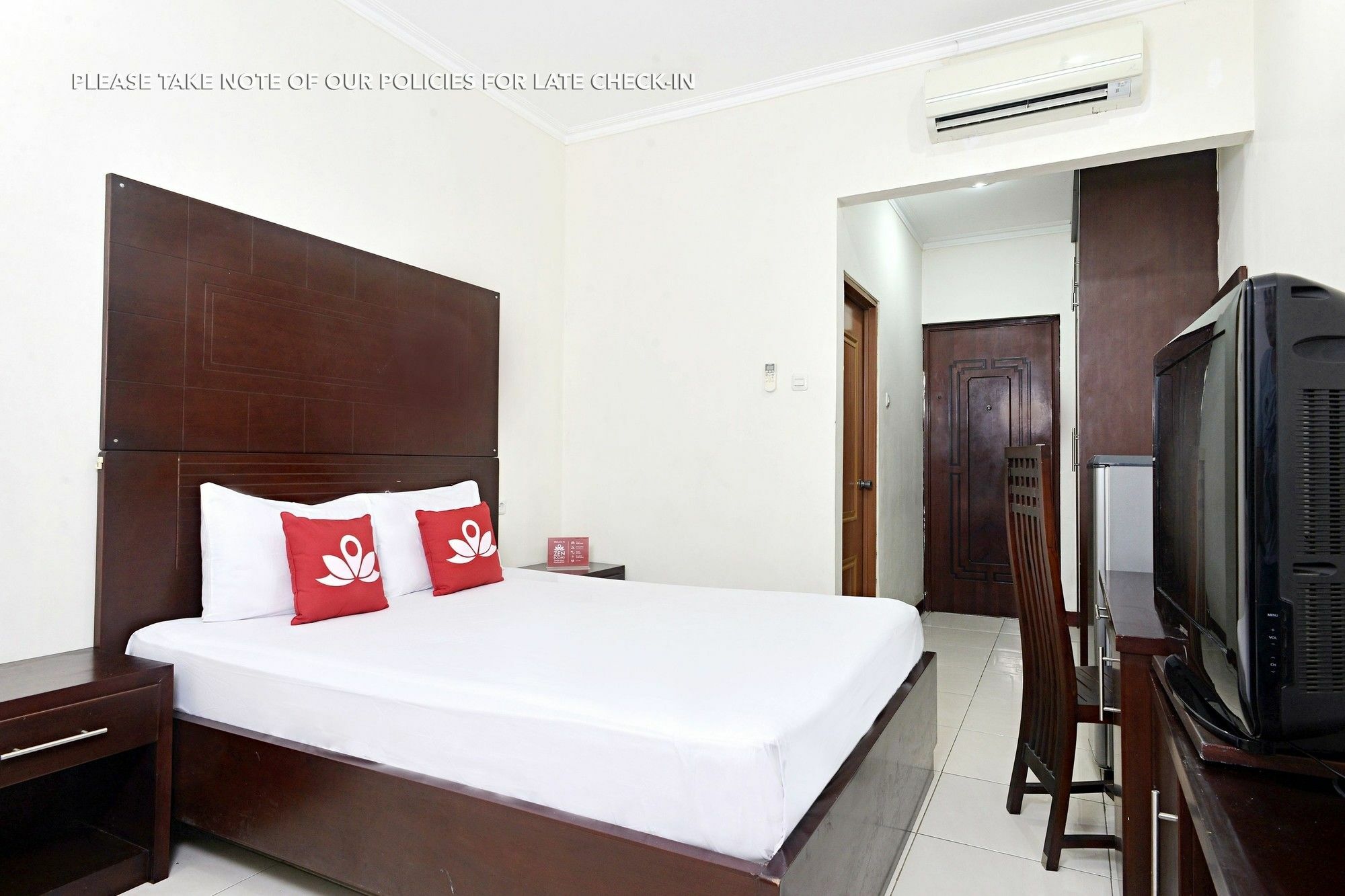 Zen Rooms Kuningan Tiong Jakarta Bagian luar foto